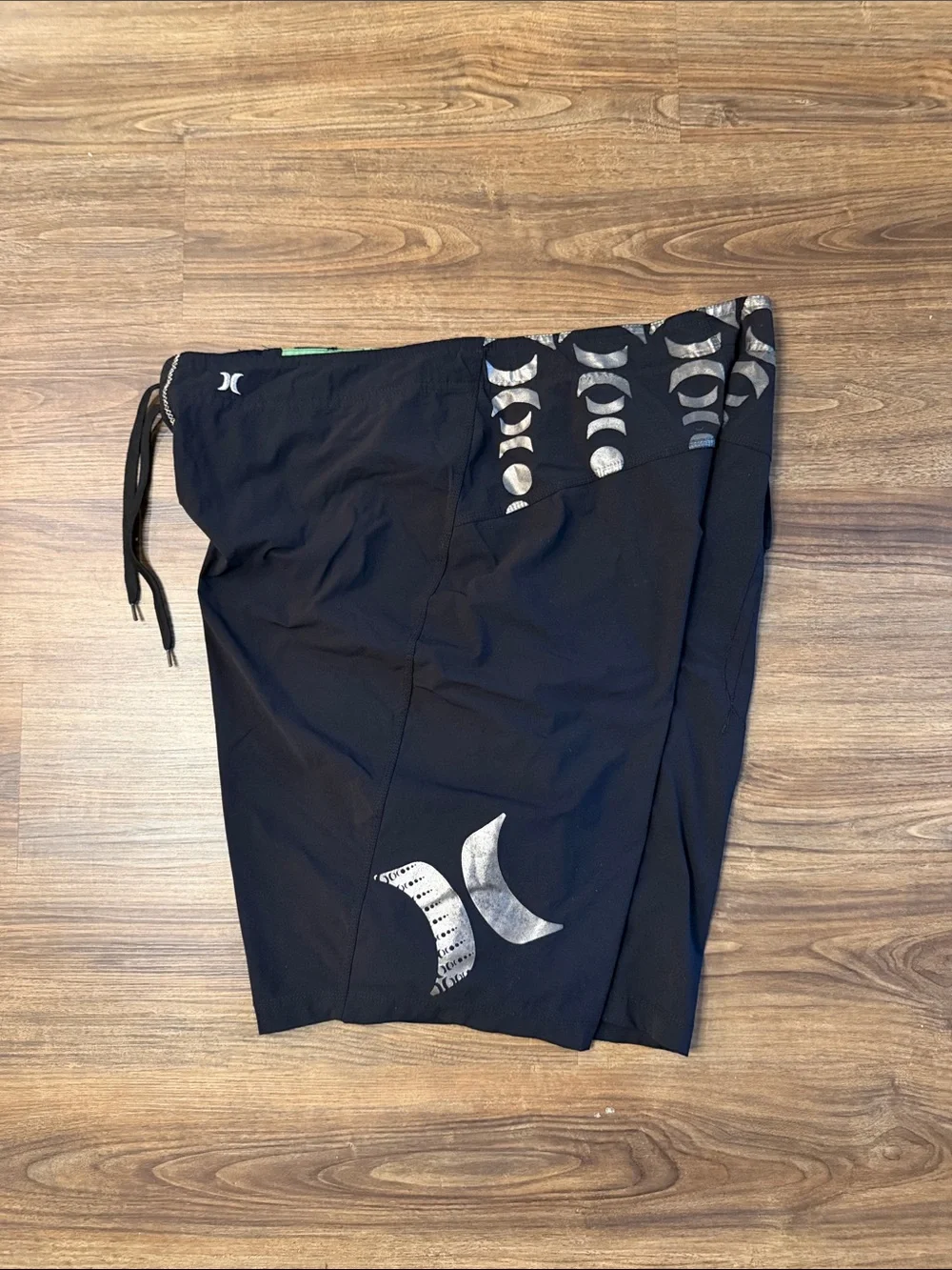 Hurley Men’s Black Boardshorts – Classic Swim Trunks